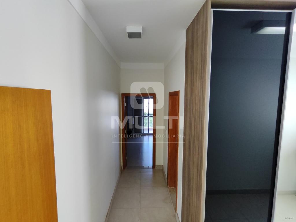 Casa de Condomínio à venda com 3 quartos, 253m² - Foto 4