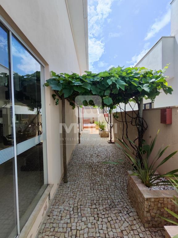Casa de Condomínio à venda com 3 quartos, 253m² - Foto 25