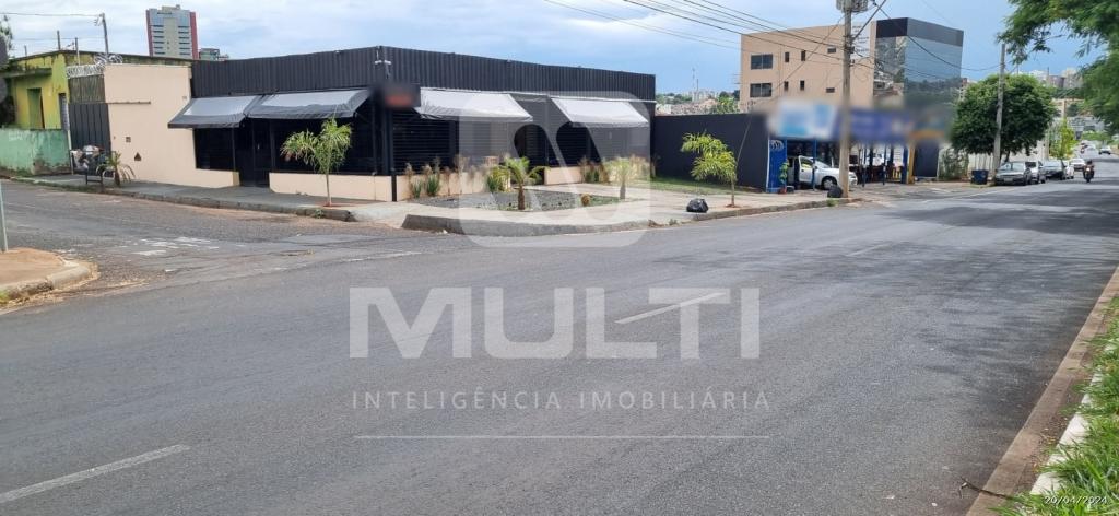 Prédio Inteiro à venda com 1 quarto, 275m² - Foto 1