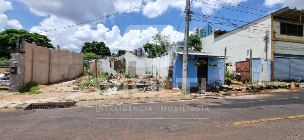 Terreno à venda com 1 quarto, 1068m² - Foto 5