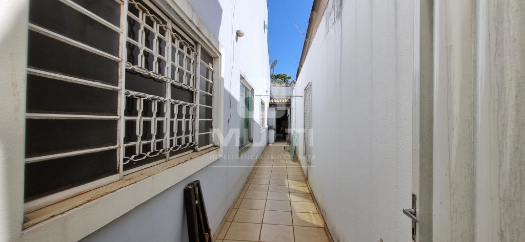 Casa à venda com 3 quartos, 200m² - Foto 4
