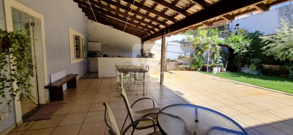 Casa à venda com 3 quartos, 200m² - Foto 6