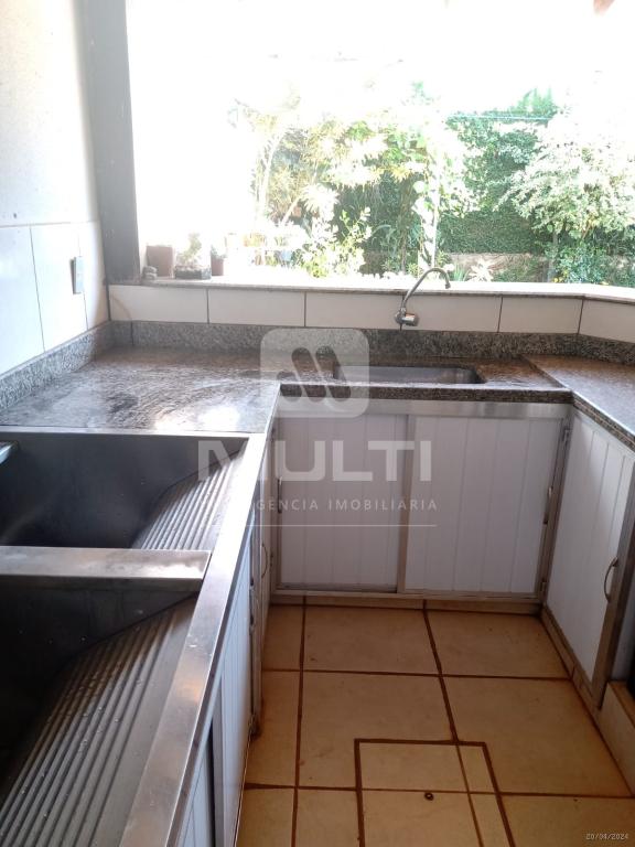 Casa à venda com 3 quartos, 200m² - Foto 9