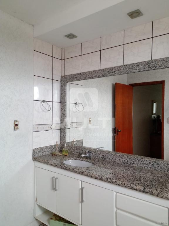 Casa à venda com 3 quartos, 200m² - Foto 11