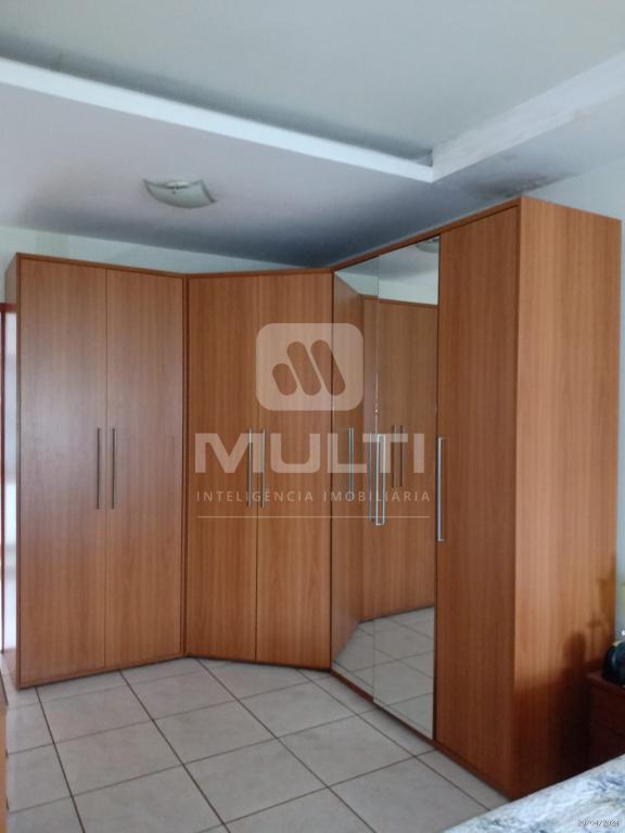 Casa à venda com 3 quartos, 200m² - Foto 12
