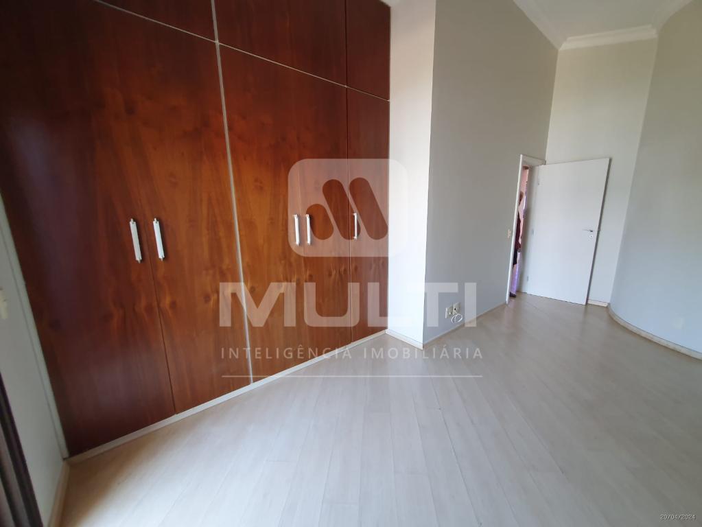 Prédio Inteiro à venda com 7 quartos, 283m² - Foto 12