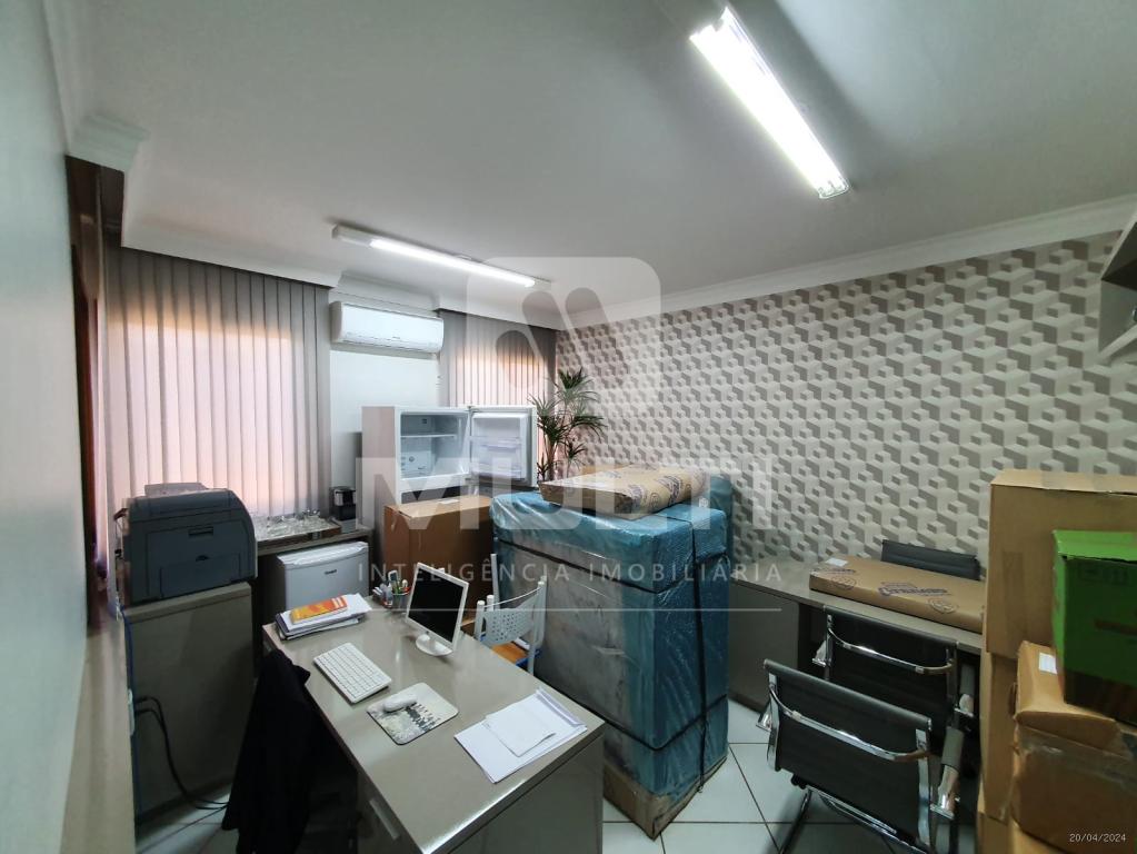 Prédio Inteiro à venda com 7 quartos, 283m² - Foto 18