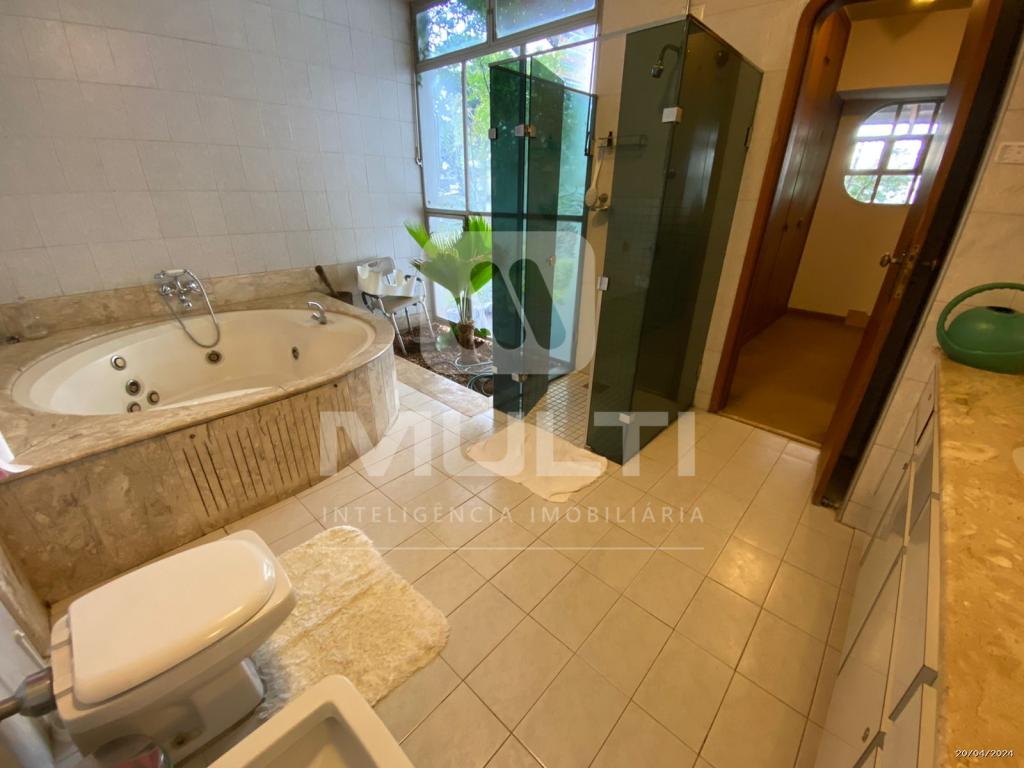 Casa à venda com 4 quartos, 397m² - Foto 10