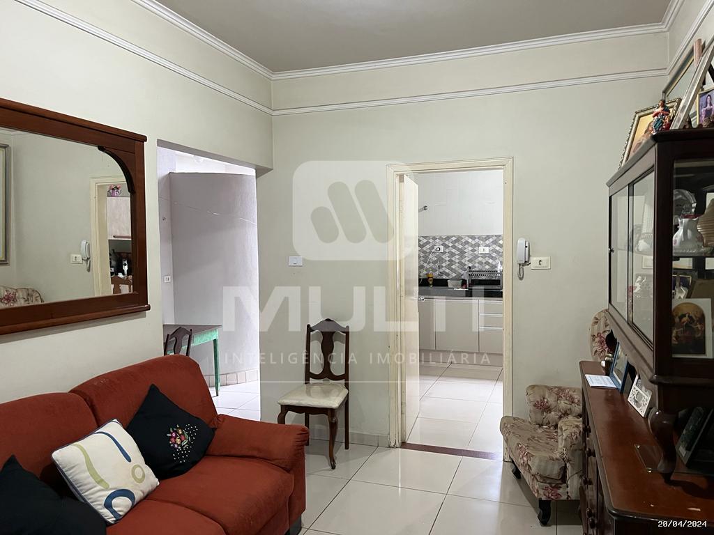 Casa à venda com 4 quartos, 270m² - Foto 2