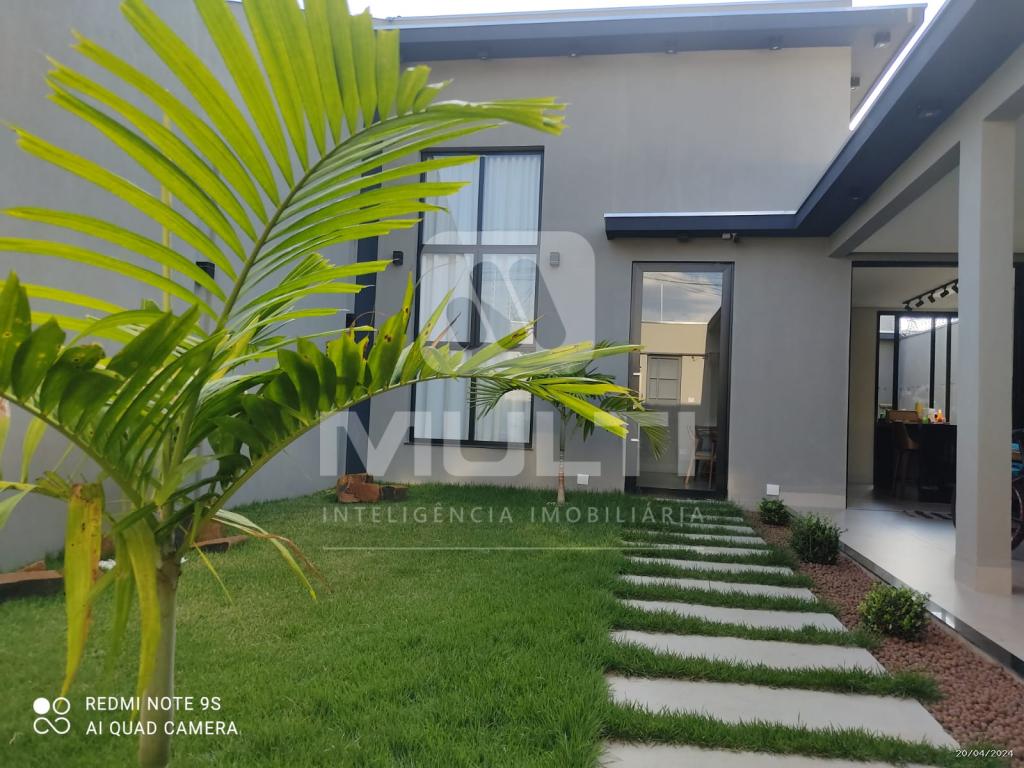 Casa à venda com 3 quartos, 200m² - Foto 1