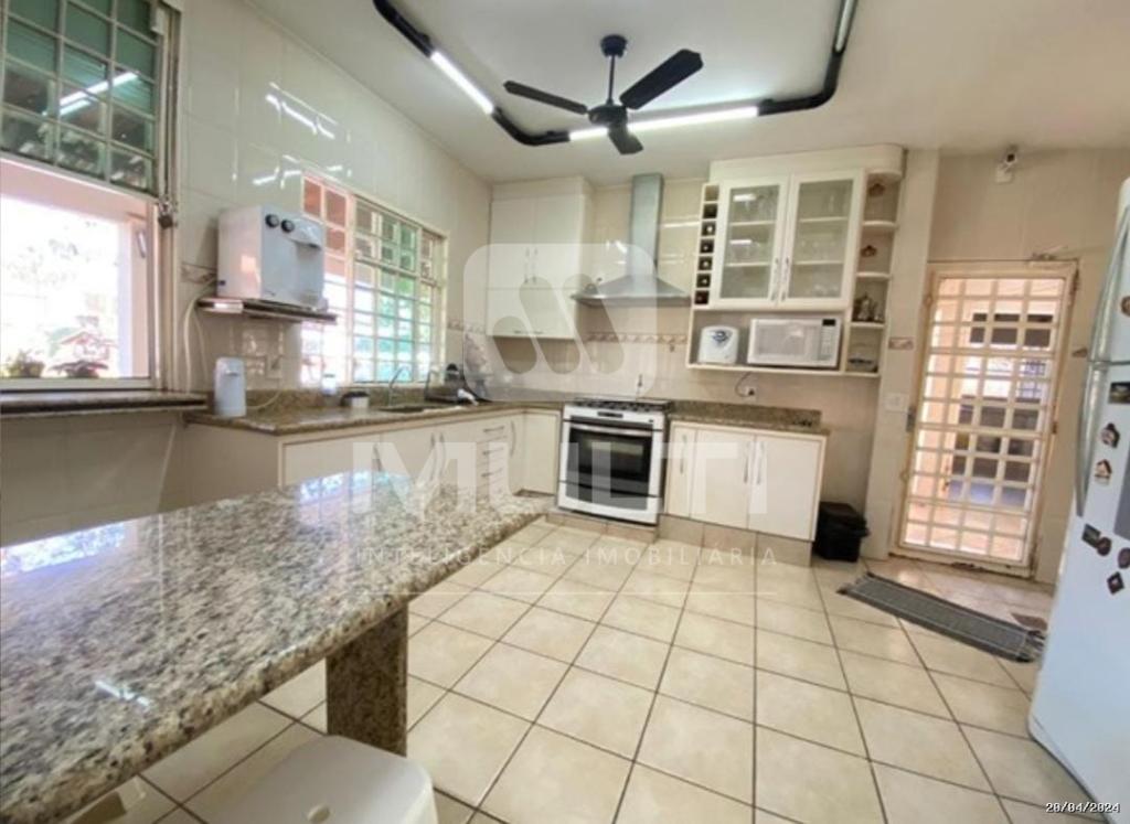 Casa à venda com 4 quartos, 500m² - Foto 10