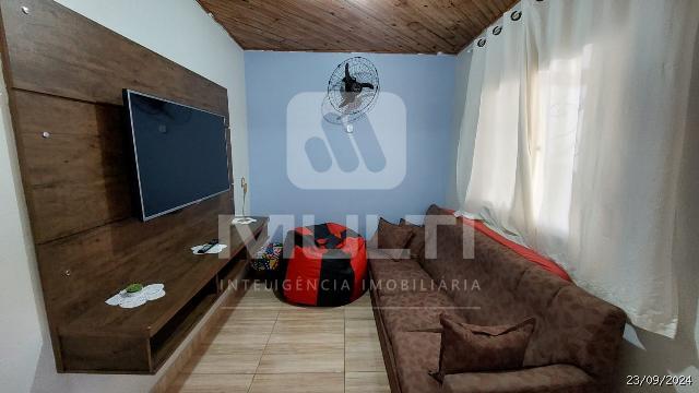 Casa à venda com 3 quartos, 250m² - Foto 1