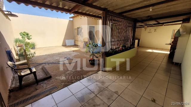 Casa à venda com 3 quartos, 250m² - Foto 8