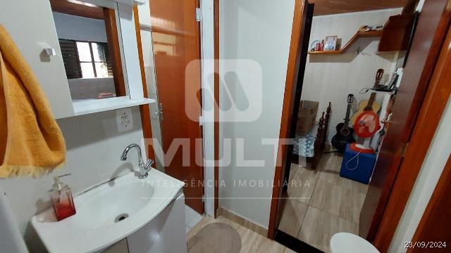 Casa à venda com 3 quartos, 250m² - Foto 12