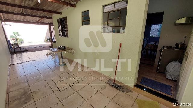 Casa à venda com 3 quartos, 250m² - Foto 14