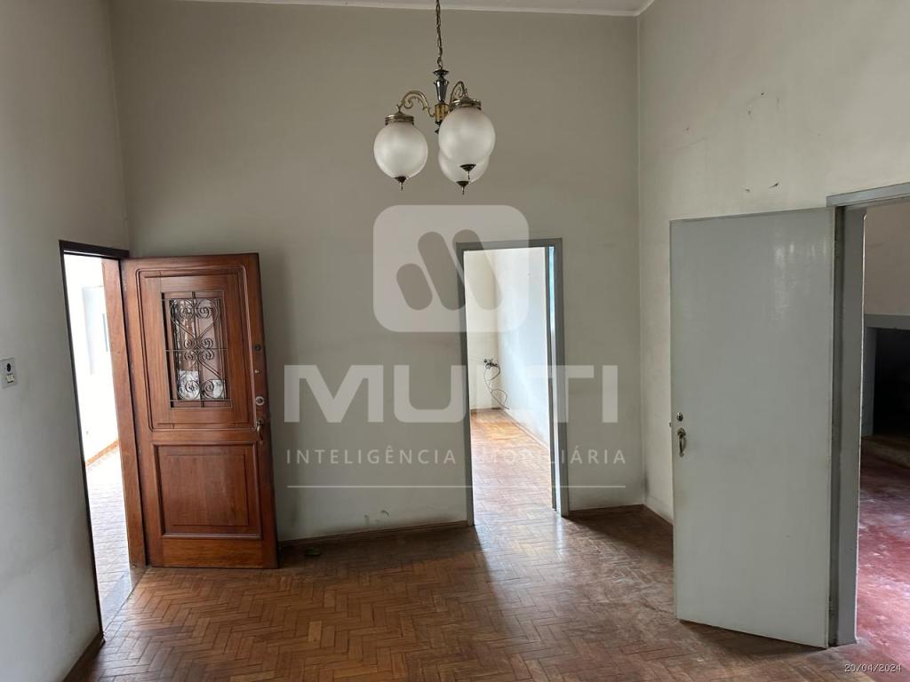 Casa à venda com 3 quartos, 183m² - Foto 1