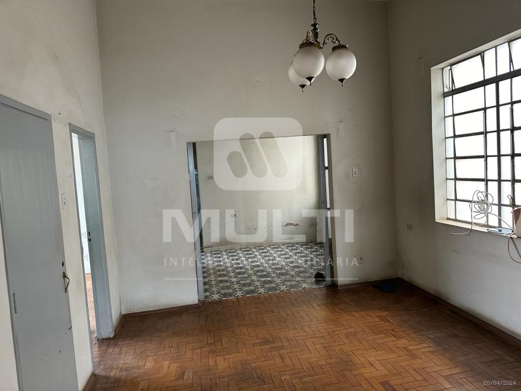 Casa à venda com 3 quartos, 183m² - Foto 4