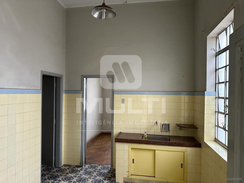 Casa à venda com 3 quartos, 183m² - Foto 8