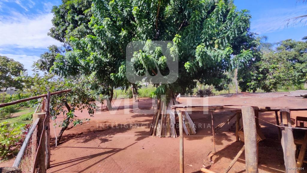 Chácara à venda com 4 quartos, 266m² - Foto 8