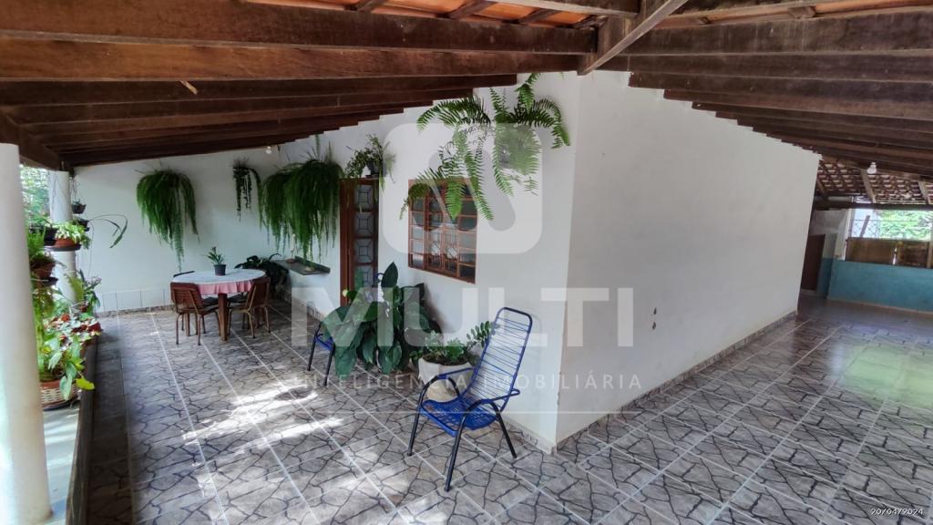 Chácara à venda com 4 quartos, 266m² - Foto 13