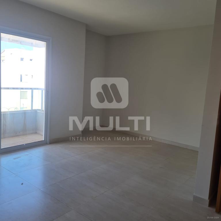 Apartamento à venda com 3 quartos, 107m² - Foto 1