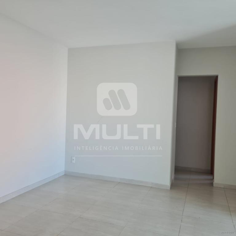 Apartamento à venda com 3 quartos, 107m² - Foto 2