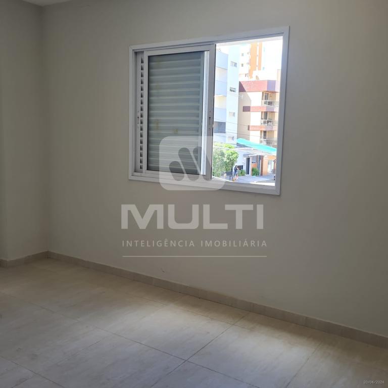 Apartamento à venda com 3 quartos, 107m² - Foto 13