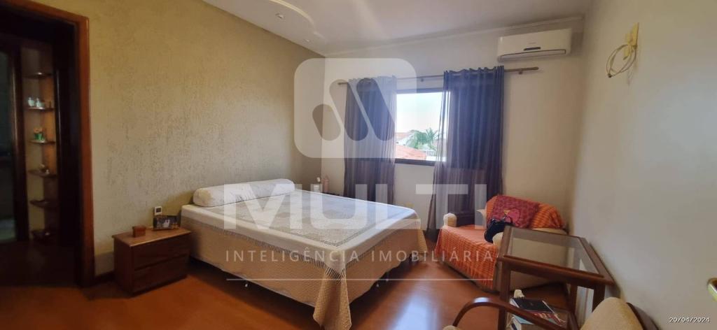 Casa à venda com 4 quartos, 262m² - Foto 17