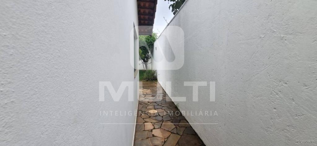 Casa à venda com 4 quartos, 262m² - Foto 24