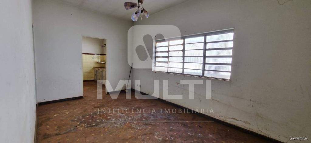 Casa à venda com 3 quartos, 166m² - Foto 1