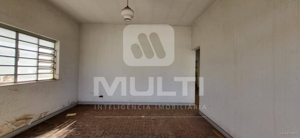 Casa à venda com 3 quartos, 166m² - Foto 2