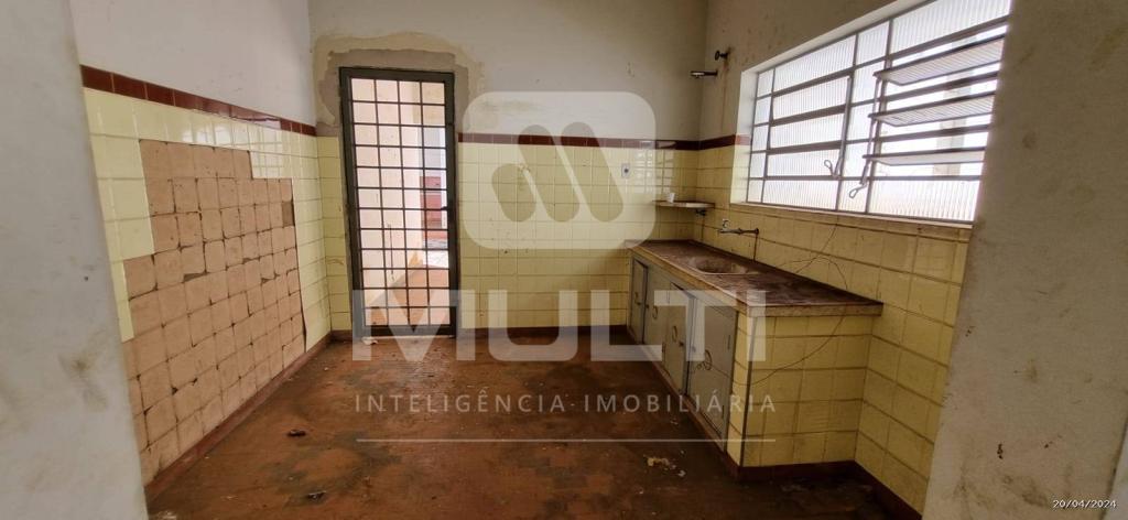 Casa à venda com 3 quartos, 166m² - Foto 5