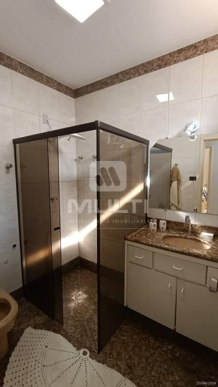Casa à venda com 3 quartos, 234m² - Foto 12