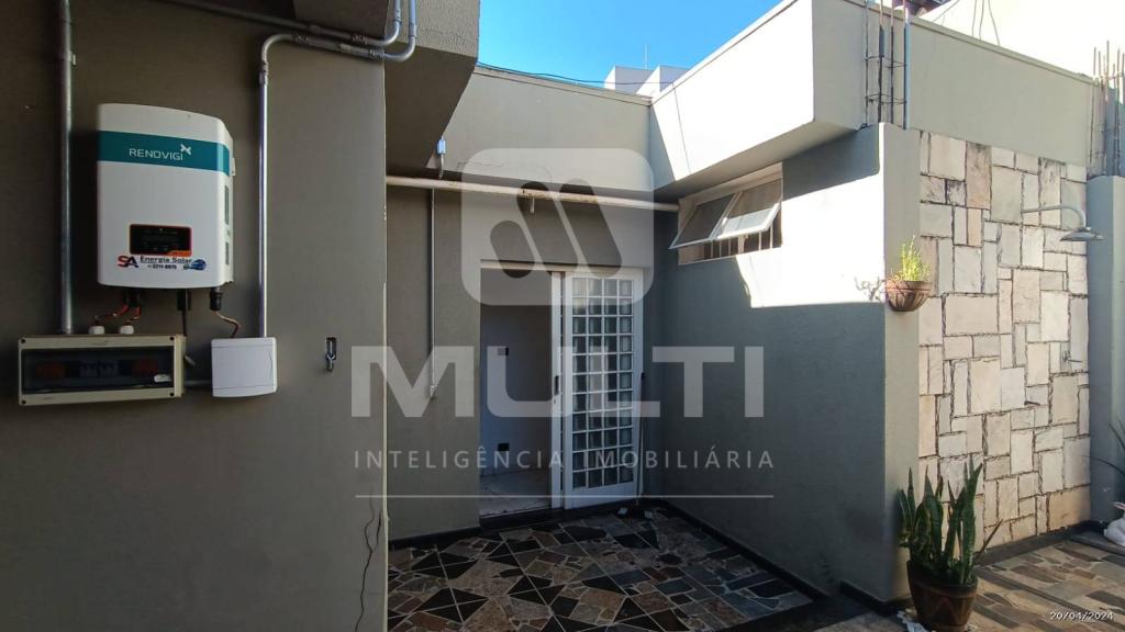 Casa à venda com 3 quartos, 234m² - Foto 20