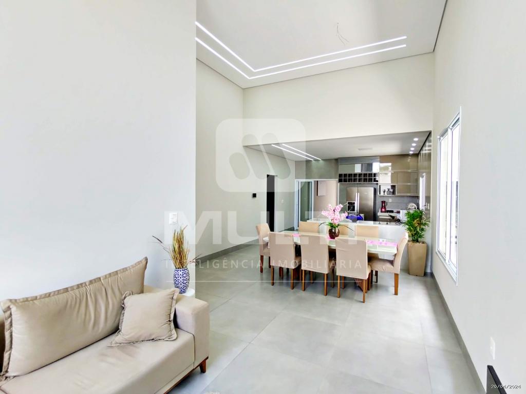 Casa, 3 quartos, 207 m² - Foto 2