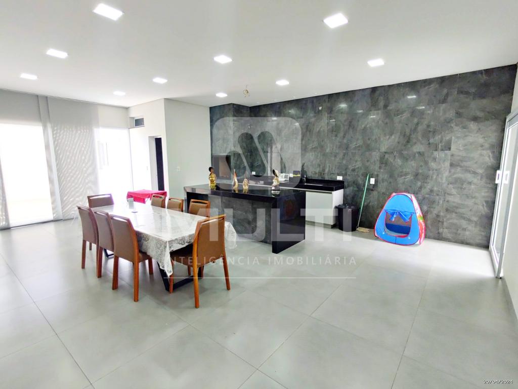 Casa, 3 quartos, 207 m² - Foto 15
