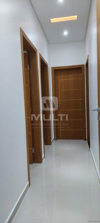 Casa à venda com 3 quartos, 186m² - Foto 9