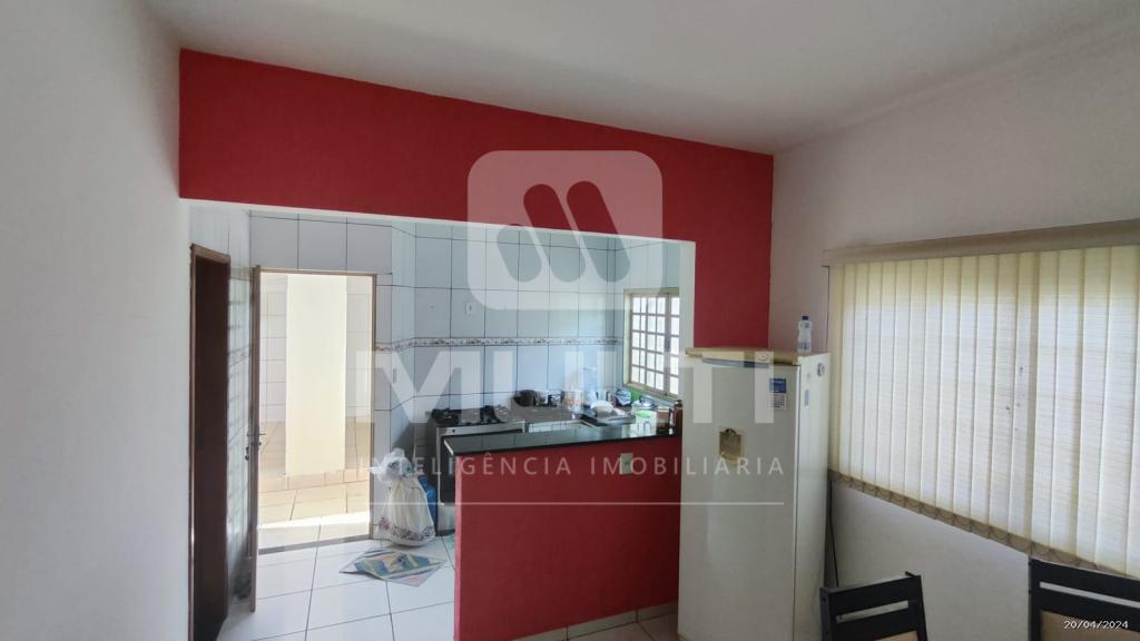 Casa à venda com 3 quartos, 151m² - Foto 3