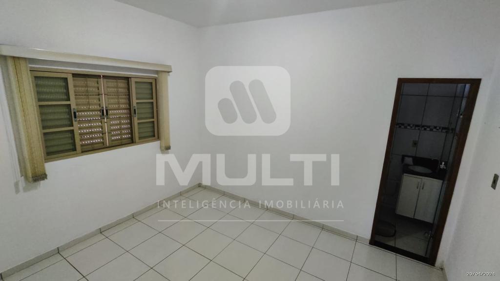 Casa à venda com 3 quartos, 151m² - Foto 7