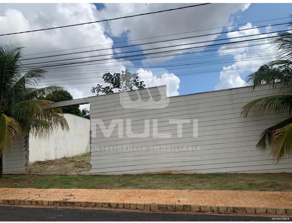 Terreno à venda com 1 quarto, 1000m² - Foto 1