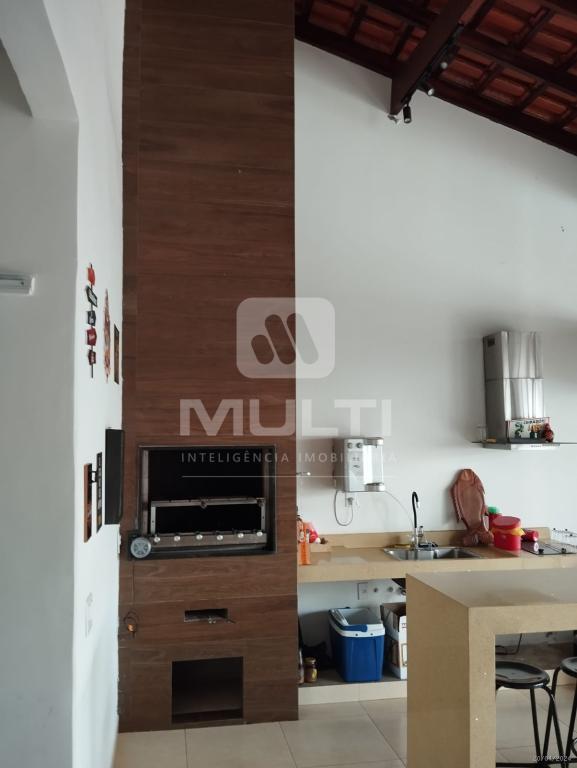 Casa à venda com 3 quartos, 200m² - Foto 8