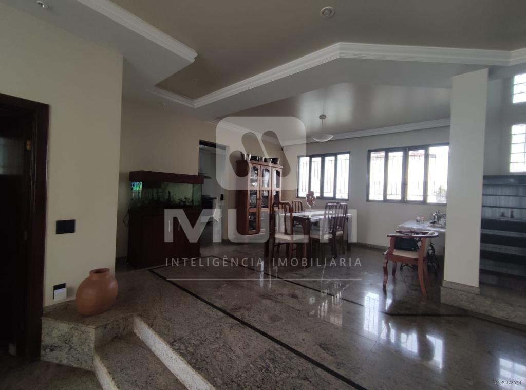 Casa à venda com 4 quartos, 402m² - Foto 2
