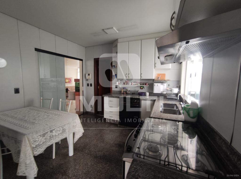 Casa à venda com 4 quartos, 402m² - Foto 9