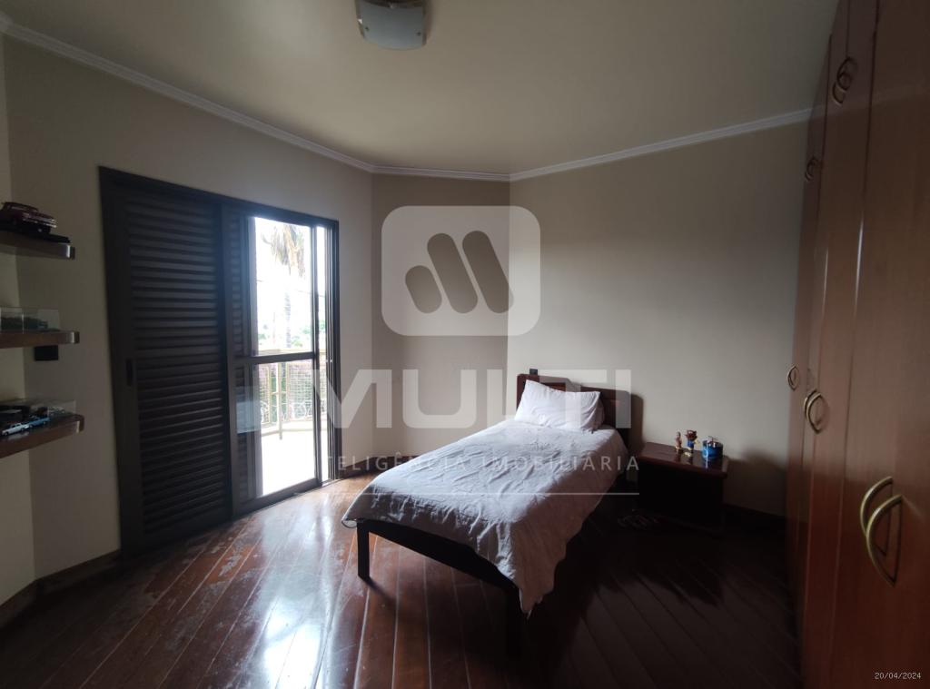 Casa à venda com 4 quartos, 402m² - Foto 18