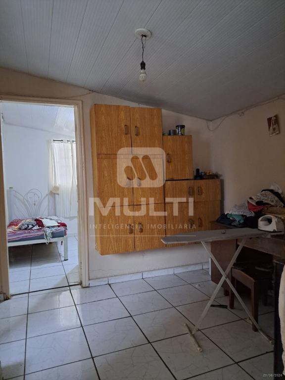 Casa, 5 quartos, 222 m² - Foto 1