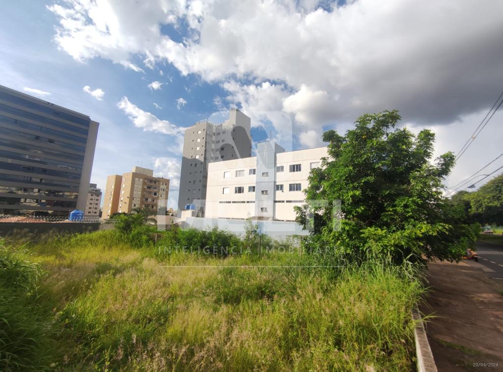 Terreno à venda com 1 quarto, 525m² - Foto 3