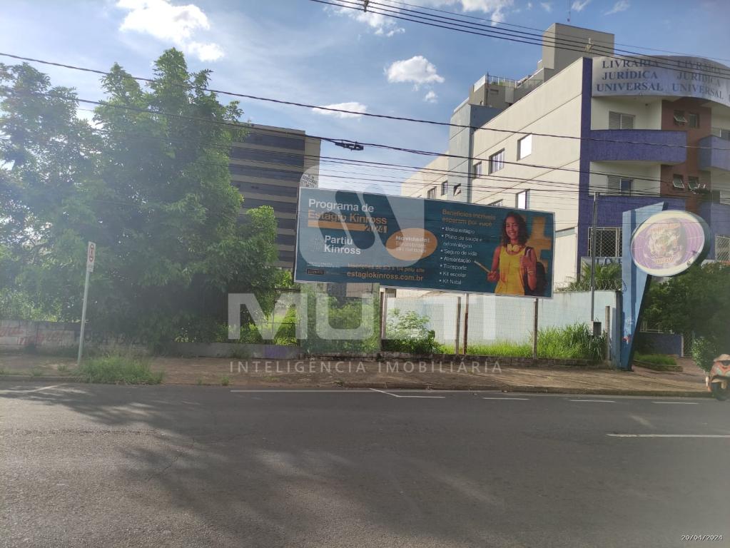 Terreno à venda com 1 quarto, 525m² - Foto 5