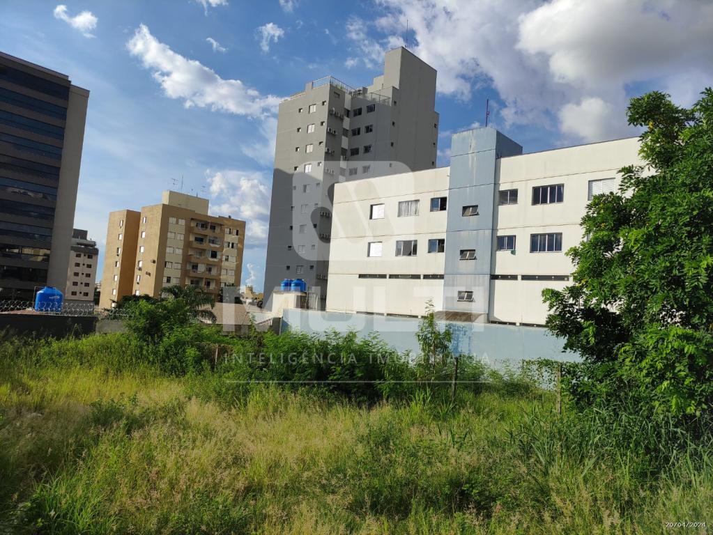 Terreno à venda com 1 quarto, 525m² - Foto 6