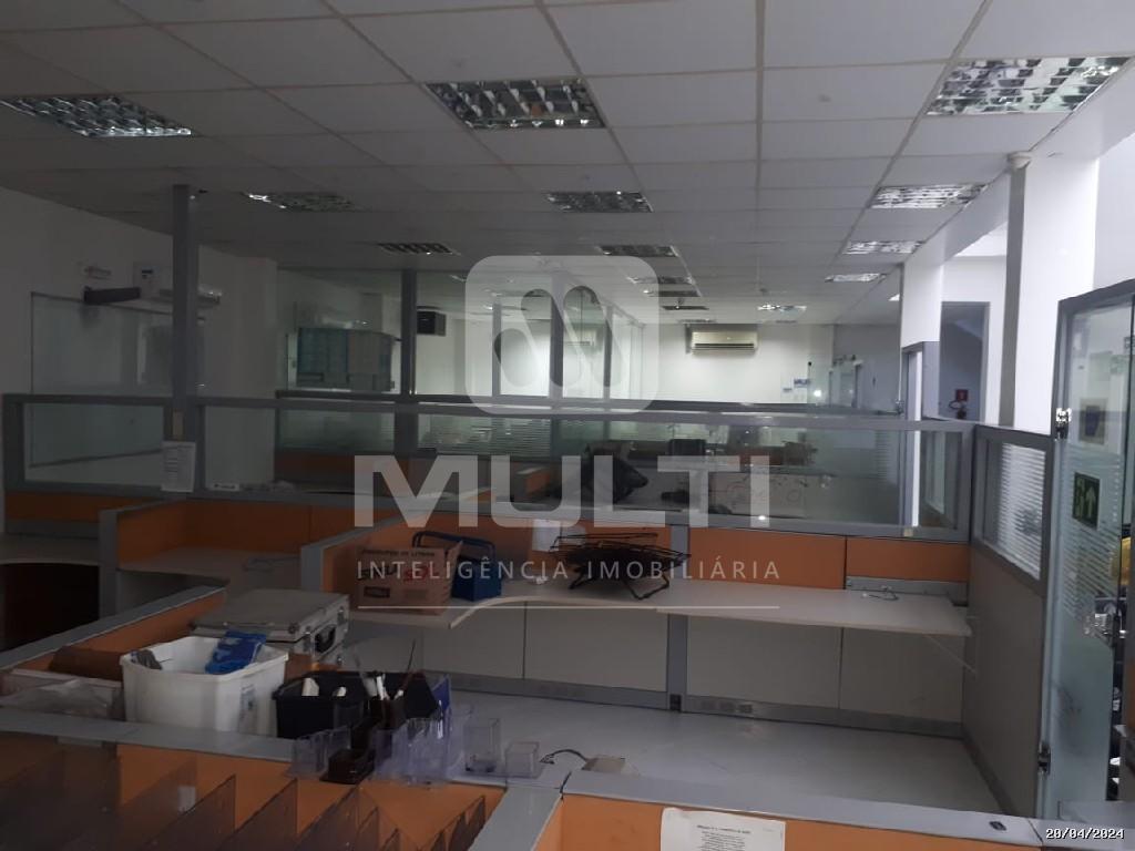 Prédio Inteiro à venda com 1 quarto, 640m² - Foto 6
