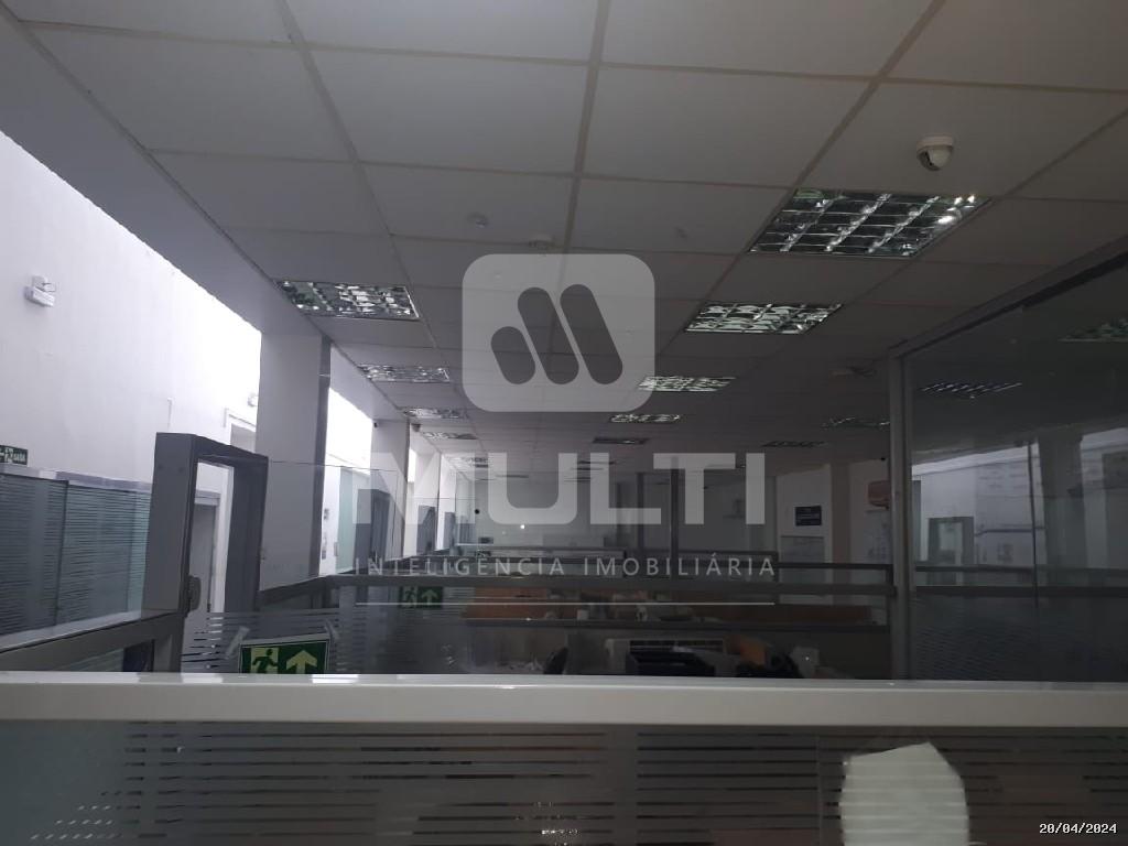 Prédio Inteiro à venda com 1 quarto, 640m² - Foto 7